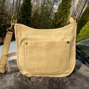 Frye Campus Rivet Crossbody Purse In Banana Crunch Leather